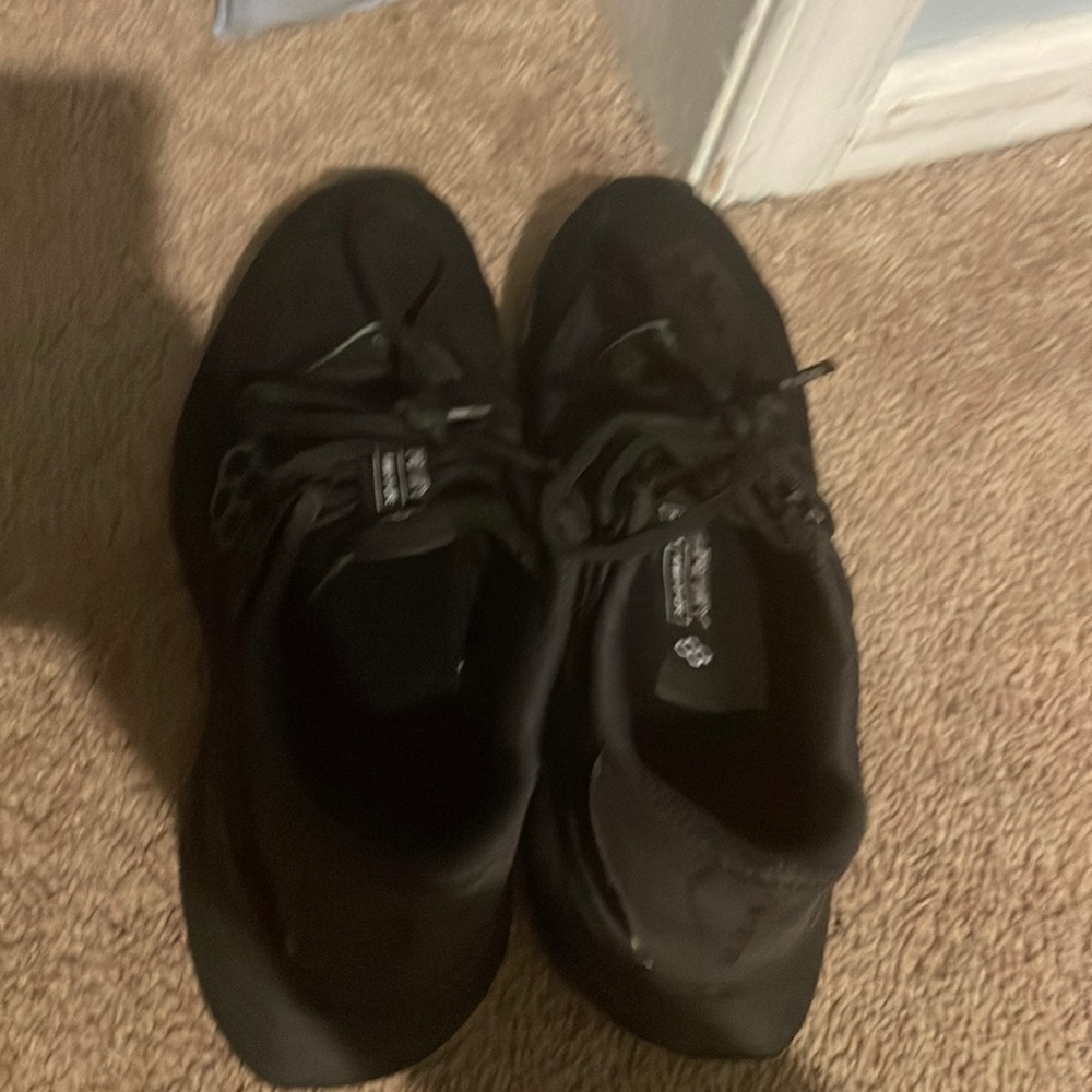 Rudis running shoes